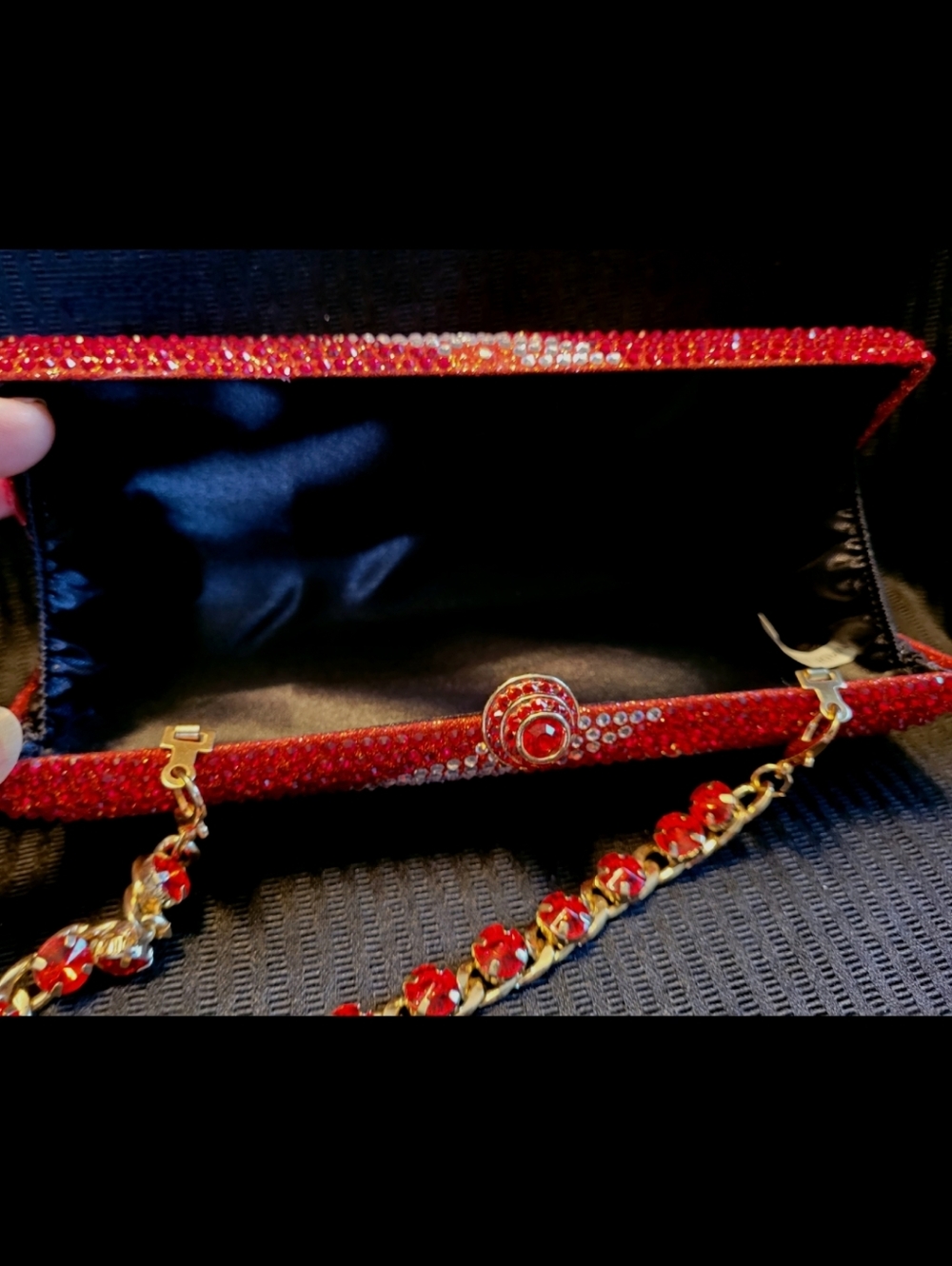 New Red Crystal Wave Clutch Bag with Gold Chain - Picture 2 of 2
